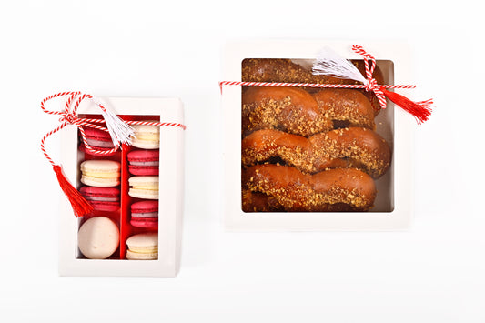 Pachet 8 Mucenici & 9 Macarons Martisor