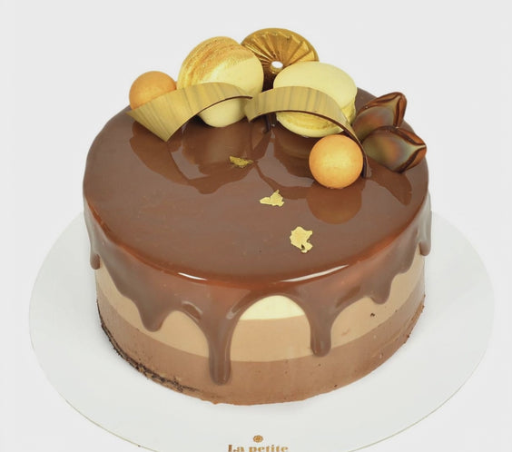 Tort Trois Chocolat – Cannes de ciocolată