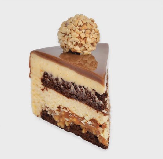 Felie Tort Snickers