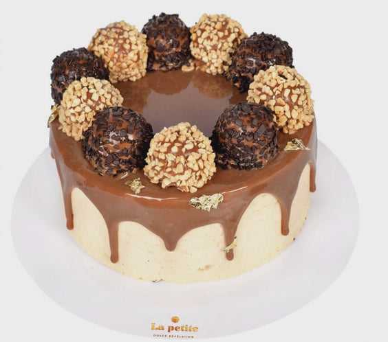 Tort Snickers – caramel, arahide & cremă